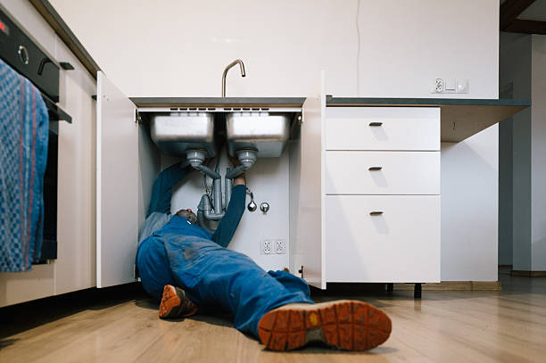 Professional Leak Detection technician working in Leavenworth, KS